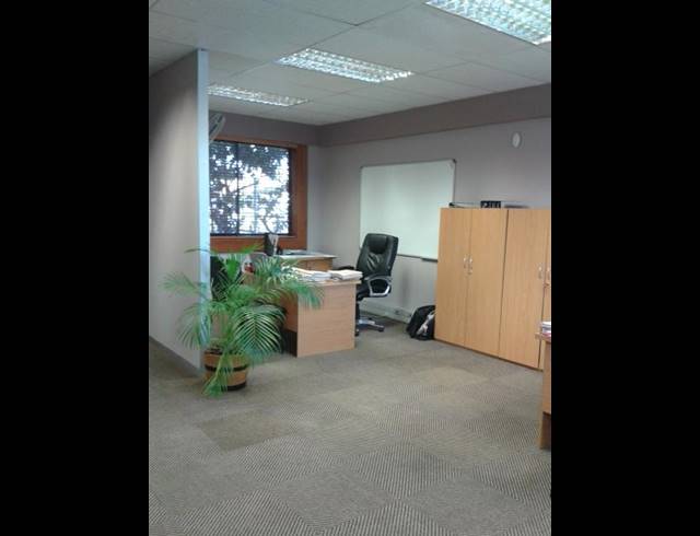 229M² OFFICE TO LET IN BELLVILLE CENTRAL